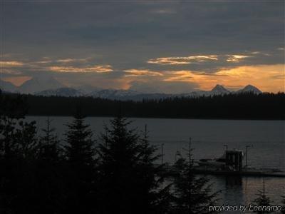 Glacier Bay Country Inn Gustavus Екстериор снимка